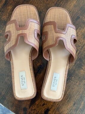 Steven New York Woven Tan Slide Mules with Leather Trim 8.5